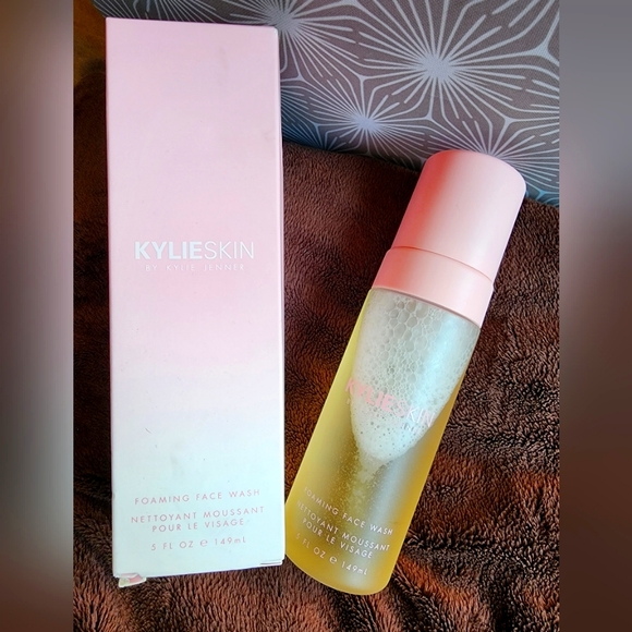 Kylie Cosmetics Makeup Kylieskin Foaming Face Wash Poshmark